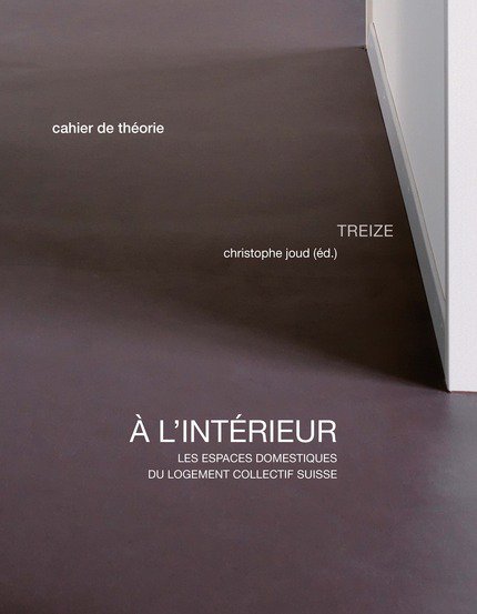 À l'intérieur